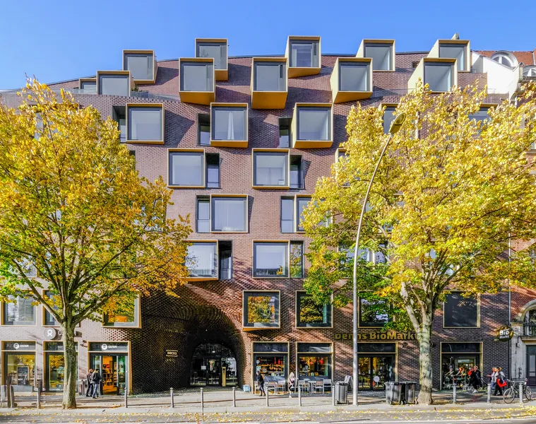 Klinker, Erker und Balkone – Expressiv wohnen im BRICKS — photo 1